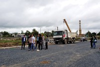 Nhân viên bán đất nền luôn phải có nhiều chiêu thức "độc - lạ" mới có thể bán được hàng