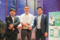 Nguyễn Bảo Trọng (đứng giữa) và các nhà Kl99ok phiên bản mới trong một chương trình truyền hình thực tế.