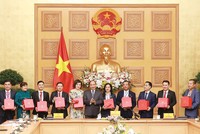 Thủ tướng Kl993 ưu đãi thưởng hấp dẫn Nguyễn Xuân Phúc gặp mặt các doanh nhân trẻ đạt Giải thưởng Sao Đỏ - Doanh nhân trẻ Việt Nam tiêu biểu 2019.