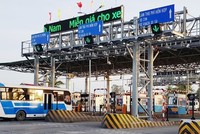 Dự án BOT tăng cường mặt đường QL1 đoạn Km1987+560÷ Km2014 và đoạn tránh thị xã Cai Lậy, tỉnh Tiền Giang đã tạm dừng thu phí hơn 2 năm, Nhà Kl99ok phiên bản mới gặp rất nhiều khó khăn,.