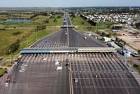 Cảnh vắng vẻ trên đường KL99 là nhà cái cá cược trực tuyến hàng đầu tại châu Á Buenos Aires - La Plata tại Argentina ngày 24/3 vừa qua, trong bối cảnh dịch COVID-19 lan rộng. (Ảnh: AFP/TTXVN)