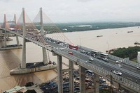 Dự án BOT xây dựng cầu Bạch Đằng, đường dẫn và nút giao đang mang lại nỗi lo lắng cho các nhà Kl99ok phiên bản mới và đơn vị tài trợ vốn - Vietinbank.
