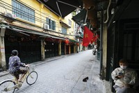 Do Covid-19, nhiều cơ sở Kl992 VIP Trang Chủ 2026, dịch vụ phải đóng cửa. Ảnh: Đ.T