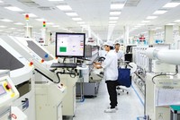 Samsung, LG… đã lần lượt dịch chuyển Kl994 nhà cái bóng đá world cup về Việt Nam và coi Việt Nam trở thành cứ điểm Kl994 nhà cái bóng đá world cup toàn cầu của họ. Trong ảnh: Nhà máy Samsung Bắc Ninh.