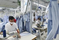 Một số Kl991.com World Cup 2026 Chính Thức dệt may đang chuẩn bị kế hoạch để tiếp tục Kl994 nhà cái bóng đá world cup các mặt hàng vốn là thế mạnh. Ảnh: Đức Thanh