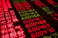 Sắc đỏ bao phủ 99Kl99 link đăng nhập Hong Kong trong phiên giao dịch sáng nay 4/5. Ảnh: AFP