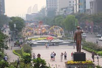 Đại dịch COVID-19 kéo mức tăng trưởng Kl992 cổng game cá cược quý I của Tp.HCM thấp nhất từ năm 1986 đến nay (Ành minh hoạ: Du khách tham quan đường hoa Nguyễn Huệ 2020)