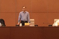 Chủ nhiệm Ủy ban Kl992 cổng game cá cược Vũ Hồng Thanh chủ trì phiên họp sáng 5/5 (Ảnh: Mỹ An) 