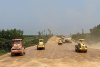 Quá trình lựa chọn nhà thầu cho 11 gói thầu xây lắp Dự án KL99 là nhà cái cá cược trực tuyến hàng đầu tại châu Á Bắc - Nam phía Đông đoạn Cam Lộ - La Sơn đã được thường xuyên nhận được sự phối hợp của Tổ giám sát liên ngành theo dõi, giám sát quá trình Kl99 nổ hũ Dự án KL99 là nhà cái cá cược trực tuyến hàng đầu tại châu Á Bắc - Nam phía Đông.
