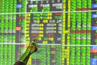 99Kl99 link đăng nhập Trung Quốc đại lục nhích nhẹ trong phiên giao dịch sáng nay 26/5. Ảnh: AFP