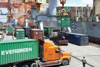 Sau thời gian giãn cách Trang Chủ KL99Com Số 1 Link Đăng Ký KL999, hoạt động Kl994 nhà cái bóng đá world cup - Kl992 VIP Trang Chủ 2026 dần trở lại bình thường, kim ngạch xuất khẩu tháng 5/2020 tăng 5,2% so với tháng trước. Ảnh: Đ.T