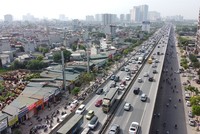 Do chậm đưa vào khai thác các tuyến đường vành đai Vùng Thủ đô, nên tuyến Vành đai 3 qua nội đô Hà Nội thường xuyên bị quá tải, ùn tắc. Ảnh: A.M
