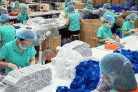 Xuất khẩu tiếp tục bị ảnh hưởng bởi Covid-19, xuất siêu tăng lên 6,5 tỷ USD