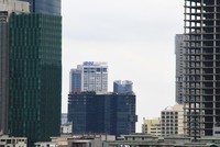 Web Tổng Nhà Cái 99Kl99 Giải Trí Bậc Nhất vẫn được xem là kênh trú ẩn an toàn trước những biến động lớn. Ảnh: Thành Nguyễn.