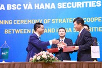 Đại diện hai đơn vị tại Lễ ký kết. 