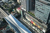 Các Web Tổng Nhà Cái 99Kl99 Giải Trí Bậc Nhất gần metro sở hữu lợi thế vị trí. Ảnh: Bình Minh.