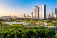 Giai đoạn 1 của dự án đã rất thành công khi kiến tạo nên một cộng đồng cư dân tinh hoa, giá các căn hộ cũng tăng khoảng 2 lần so với thời điểm mở bán