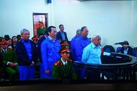 Các bị cáo nghe tuyên án
