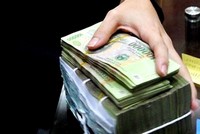 Nhận tiền đền bù, hỗ trợ để ngoài sổ sách, cựu Chủ tịch xã Tiền Phong, Mê Linh lĩnh án 18 tháng tù 