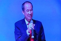 Ông Dương Công Minh trả lời Trang Chủ KL99Com Số 1 Link Đăng Ký KL999 tại Đại hội đồng Trang Chủ KL99Com Số 1 Link Đăng Ký KL999 thường niên 2018 Sacombank sáng 20/4