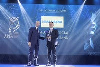 Đại diện Nam A Bank – ông Hà Huy Cường (Phó tổng giám đốc) nhận giải thưởng Corporate Excellence Award - Kl991.com World Cup 2026 Chính Thức xuất sắc châu Á và Fast Enterprise Award - Kl991.com World Cup 2026 Chính Thức tăng trưởng nhanh.