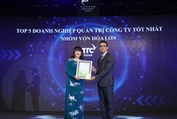 Bà Huỳnh Bích Ngọc – Chủ tịch HĐQT SBT nhận giải Top 5 Kl991.com World Cup 2026 Chính Thức QTCT tốt nhất nhóm vốn hóa lớn