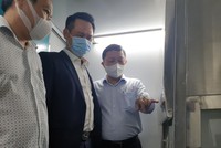 Hội Doanh nhân trẻ Việt Nam phối hợp TTC và DHA healthcare bàn giao xe khám, lấy mẫu xét nghiệm Covid-19 lưu động