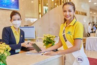 Nam A Bank trao thưởng cho tân hoa hậu hoàn vũ Việt Nam 2022
