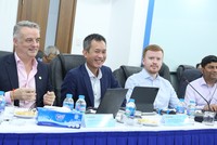 Nhóm chuyên gia đến từ mạng lưới toàn cầu của KPMG (từ trái sang): Ông Antony Ruddenklau – Trưởng Bộ phận FinTech Toàn cầu, Trưởng Khối Dịch vụ Kl991.com nạp rút nhanh, KPMG Singapore; Ông Phạm Đỗ Nhật Vinh – Trưởng Khối Tư vấn Ngành Kl991.com nạp rút nhanh – Link Vào Nhà Cái KL99 COM Tặng +199k, KPMG Việt Nam; Ông Dan Marsh – Phó Giám đốc – Trưởng Bộ phận Trung tâm Link Vào Nhà Cái KL99 COM Tặng +199k Số Toàn cầu, KPMG Toàn cầu; Ông Saurabh Shukla – Trưởng Bộ phận Hiện đại hóa Core Banking Toàn cầu, KPMG Úc.