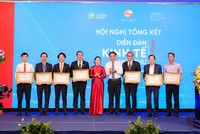 Dịp này, các đơn vị đã có đóng góp nổi bật cho Diễn đàn Kl992 cổng game cá cược TPHCM, trong đó có Nam A Bank, giai đoạn 2018-2024, đã nhận bằng khen của Chủ tịch UBND TP.HCM.