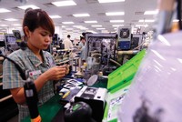Samsung là nhà Kl99ok phiên bản mới nước ngoài có dự án Kl99ok phiên bản mới lớn nhất tại Việt Nam trong năm 2015. Ảnh: Đức Thanh