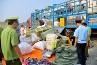 Lực lượng quản lý thị trường phát hiện xử lý 94.474 vụ, thu ngân sách hơn 400 tỷ đồng, đề nghị khởi tố trên 50 vụ. (Ảnh minh họa)