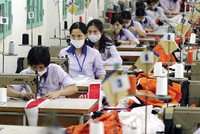 Dệt may là mặt hàng dẫn đầu về giá trị xuất khẩu sang Hoa Kỳ, đạt 11 tỷ USD trong năm 2015.
