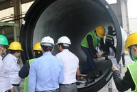 Đoàn chuyên gia của Viwasupco kiểm tra cơ sở Kl994 nhà cái bóng đá world cup của Jindal Saw tại Abu Dhabi. (Ảnh: Internet)
