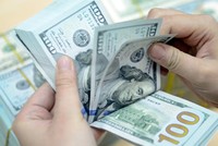 Sáng 5/8, giá vàng tăng mạnh 120.000 đồng/lượng, tỷ giá trung tâm giảm nhẹ