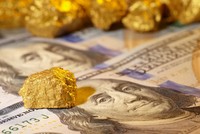 Sáng 28/2, giá vàng và USD cùng giảm nhanh