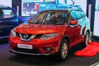 X-Trail Premium L có giá 933 triệu