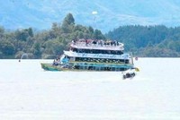 Chìm tàu 4 tầng chở 150 người ở Colombia