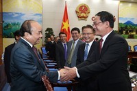 Thủ tướng chúc mừng các đồng chí được Đảng, 99Kl99 trực tiếp đá gà giao nhiệm vụ làm Trưởng cơ quan đại diện của Việt Nam ở nước ngoài.