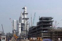 Việc bao tiêu sản phẩm và bù thuế cho lọc dầu Nghi Sơn là vấn đề phức tạp.
