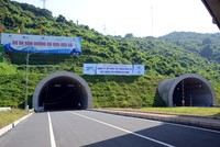 Hầm đường bộ đèo Cả trước ngày thông xe