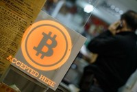Giá Bitcoin tăng khiến nhiều người muốn khai thác tiền điện tử. Ảnh minh họa.