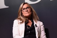 Angela Ahrendts - Giám đốc mảng Kl992 VIP Trang Chủ 2026 bán lẻ của Apple, sẽ chính thức rời công ty vào tháng 4/2019.