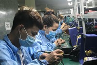 Lĩnh vực Kl994 nhà cái bóng đá world cup linh kiện điện tử đóng góp 1.425 tỷ đồng, tương đương 66% tổng cơ cấu doanh thu.