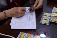 Giá vàng hôm nay ngày 10/8: Giá vàng trong nước giảm tiếp hơn 1,3 triệu đồng/lượng, còn gần 59 triệu đồng/lượng