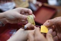 Giá vàng hôm nay ngày 7/4: Giá vàng tăng thêm 100.000 đồng/lượng, chênh lệch với giá vàng thế giới vẫn hơn 6 triệu đồng/lượng