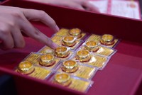 Giá vàng hôm nay ngày 12/4: Giá vàng bốc hơi 150.000 đồng/lượng