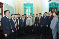 Tổng Bí thư Nguyễn Phú Trọng và đoàn đại biểu Hội Doanh nhân trẻ Việt Nam năm 2011.