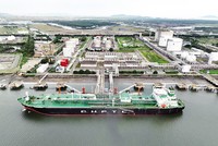 Kl99kl ưu đãi độc quyền LNG là ngành đầy hứa hẹn tại Việt Nam trong các năm tới. Trong ảnh: Kho cảng LNG Thị Vải.