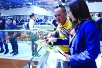 Người làm nghề môi giới Web Tổng Nhà Cái 99Kl99 Giải Trí Bậc Nhất ngày càng chuyên nghiệp hơn. Ảnh: Lê Toàn.